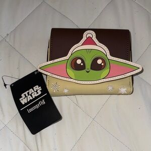 Loungefly Star Wars Baby Yoda Wallet - Green and Brown